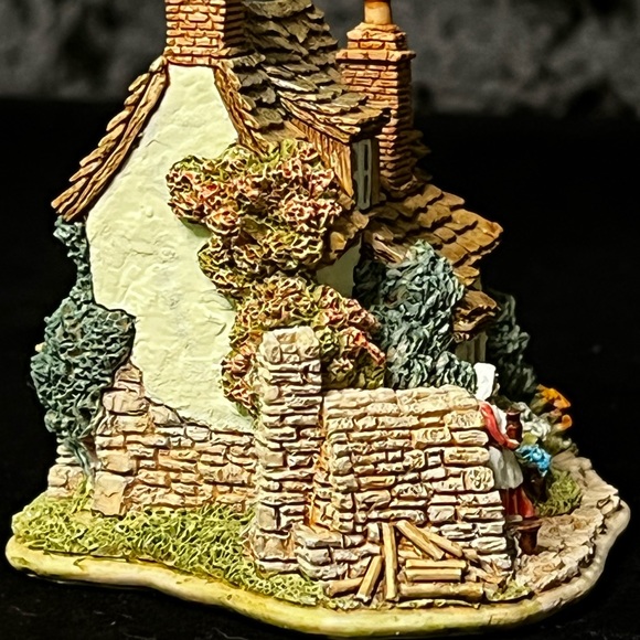 Lilliput Lane | Kiln Cottage | Collectors' Club - Picture 10 of 13